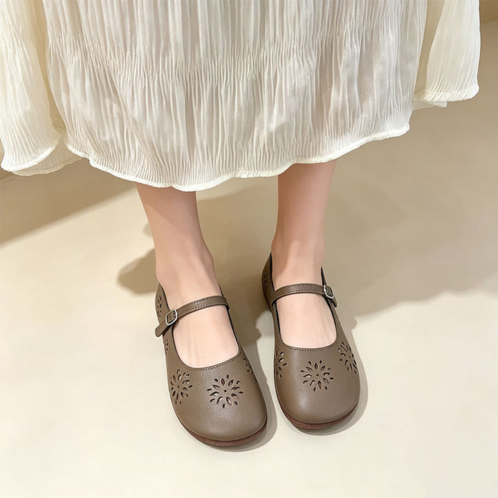 Floral Cut-out Round-Toe Casual Flats