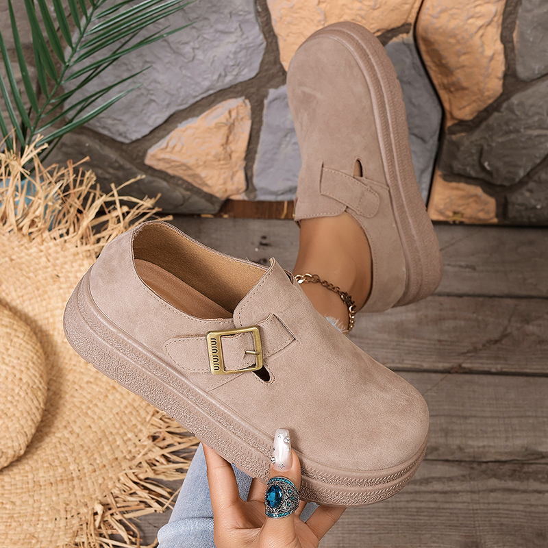 Vintage-style faux suede buckled casual shoes