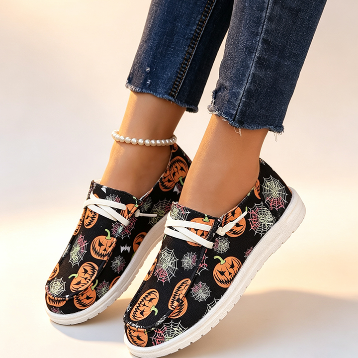 Halloween Skull and Pumpkin Print Slip-On Canvas Shoes