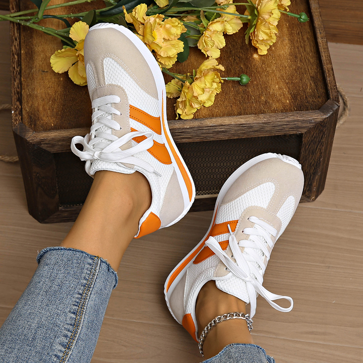 Striped Retro Athletic Walking Shoes