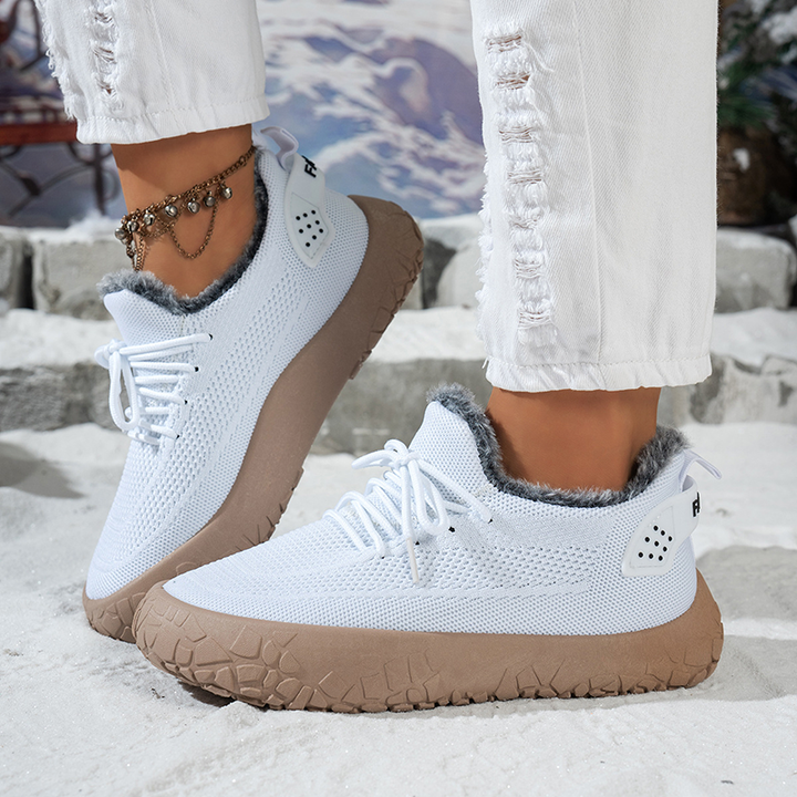 Comfortable fleece-lined knitted winter shoes