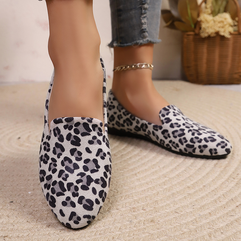 Leopard Print Pointed Toe Flat Loafers for Women