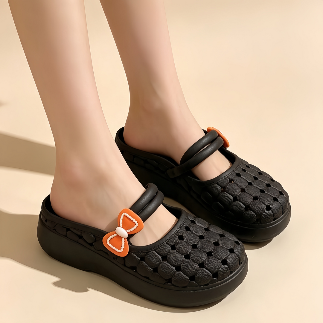 Breathable openwork bow-decorated sandals