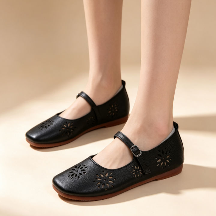 Floral Cut-out Round-Toe Casual Flats