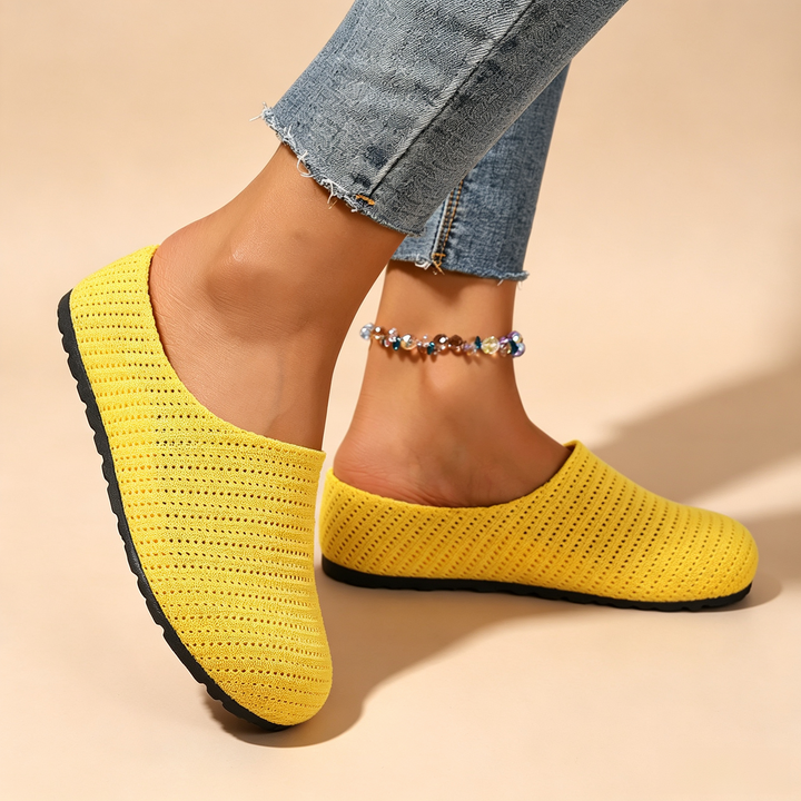 Round-toe lightweight and breathable mules