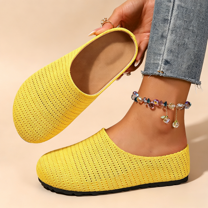 Round-toe lightweight and breathable mules