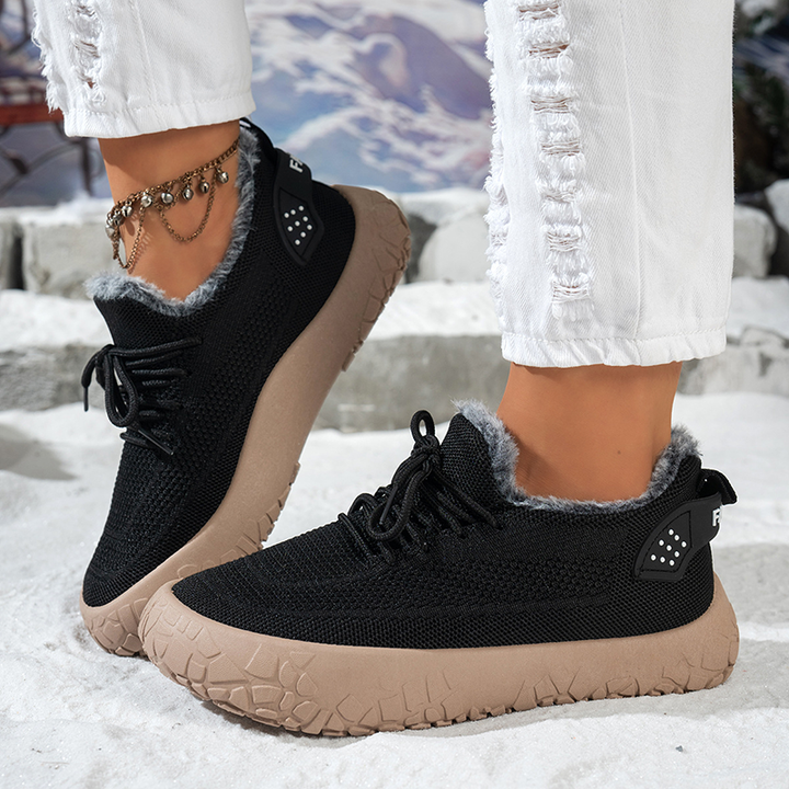 Comfortable fleece-lined knitted winter shoes