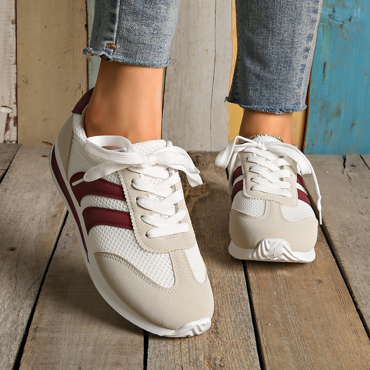 Striped Retro Athletic Walking Shoes