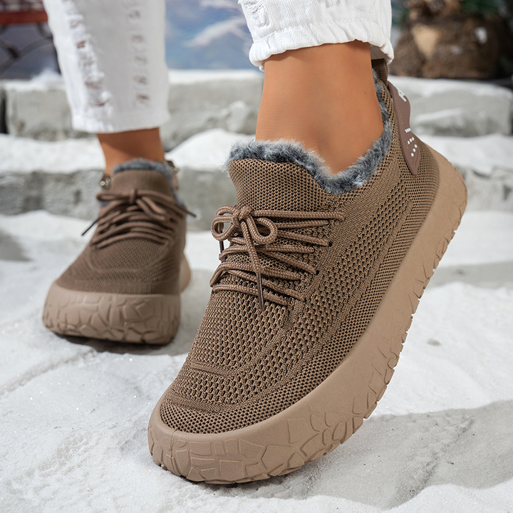 Comfortable fleece-lined knitted winter shoes
